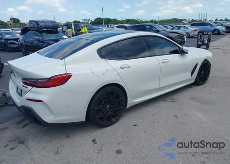 2020 BMW M850I Gtan Coupe xDrive z USA, uszkodzony, nr VIN WBAGV8C01LCD46815